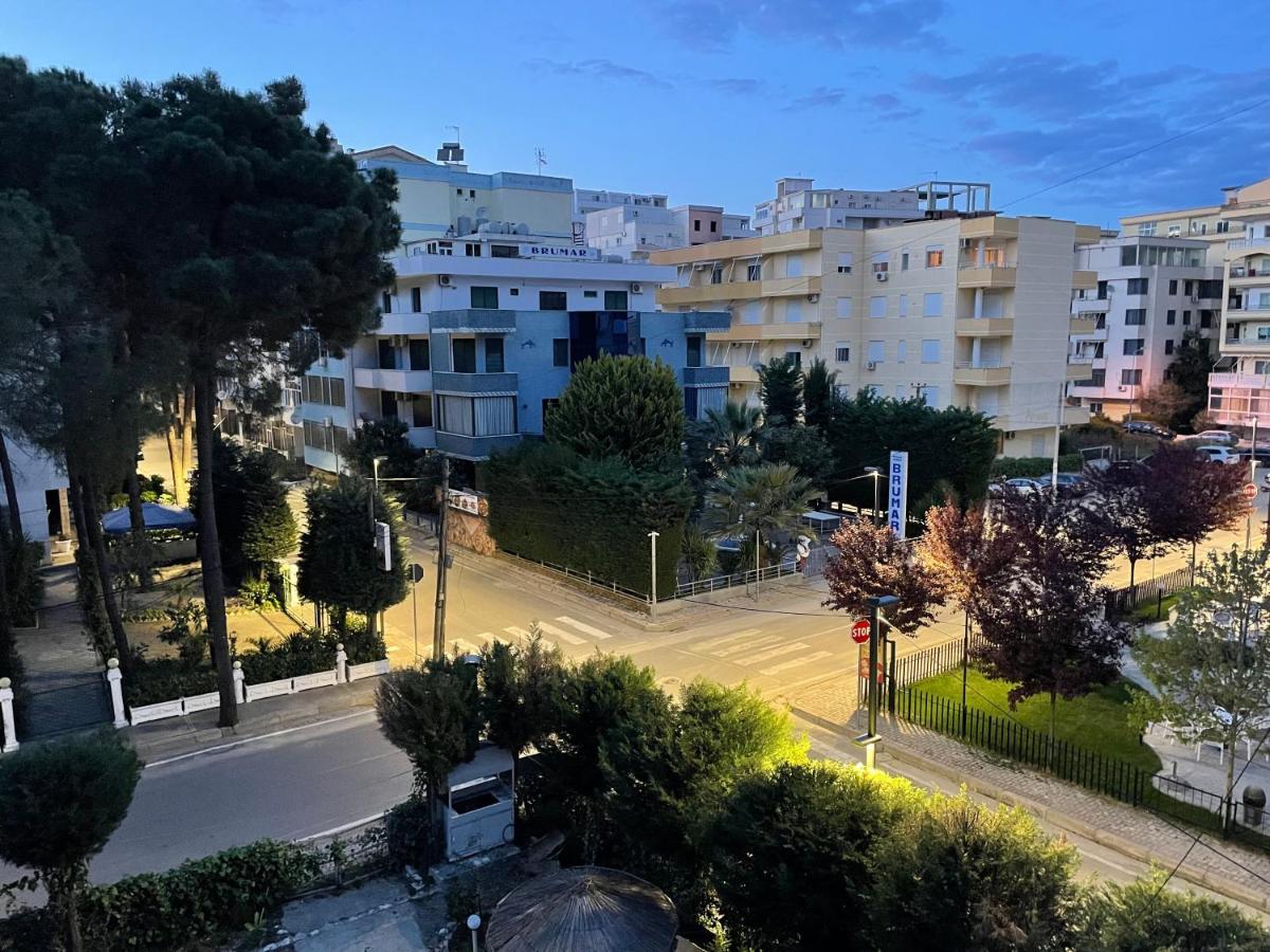 Modern Comfy Apartment With Balcony Durrës Exteriör bild